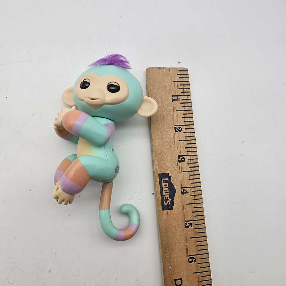 WowWee Fingerlings Monkey Electronic Interactive Toy Small Mint Purple Cute - Picture 6 of 6